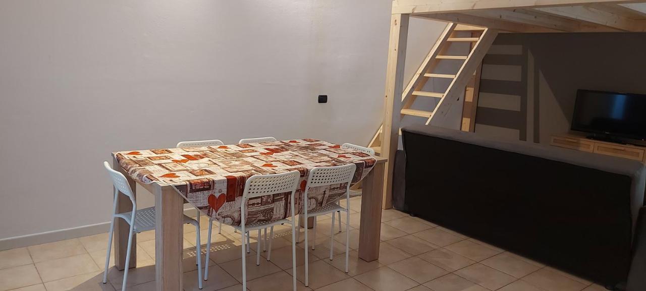 Feel Like Home In Milan Bagian luar foto